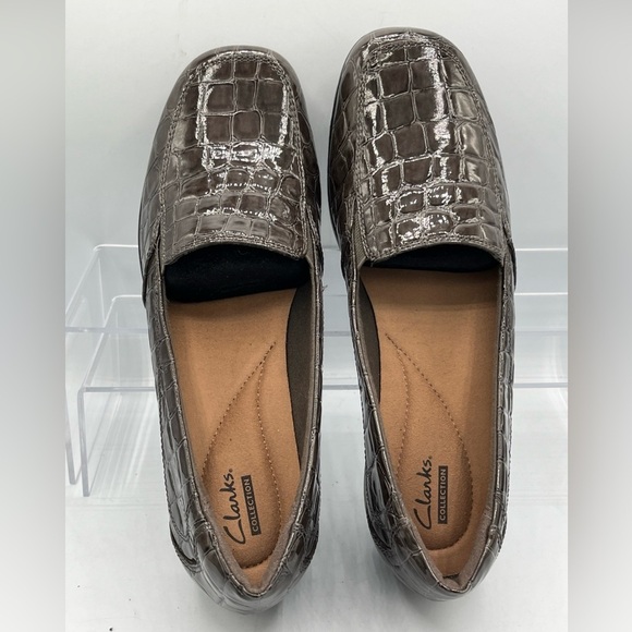 Clarks Crocodile Embossed Gael Loafer Shoes Size 8.5M Womens Brown Stretch Sides - Picture 4 of 12
